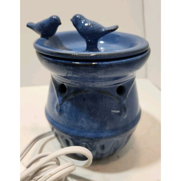 Ceramic Blue with Bird Bath and Birds Wax Melts Aromatherpy Warmer - Picture 7 of 13